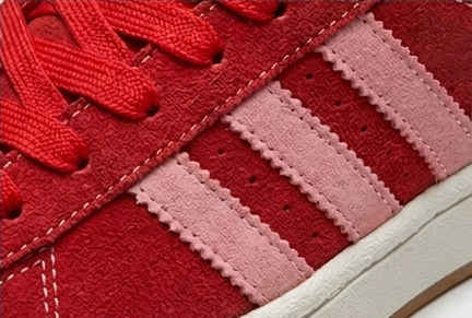 Mesh-Sneaker mit Schnürig und Gummisohle mit tüfem Absatz